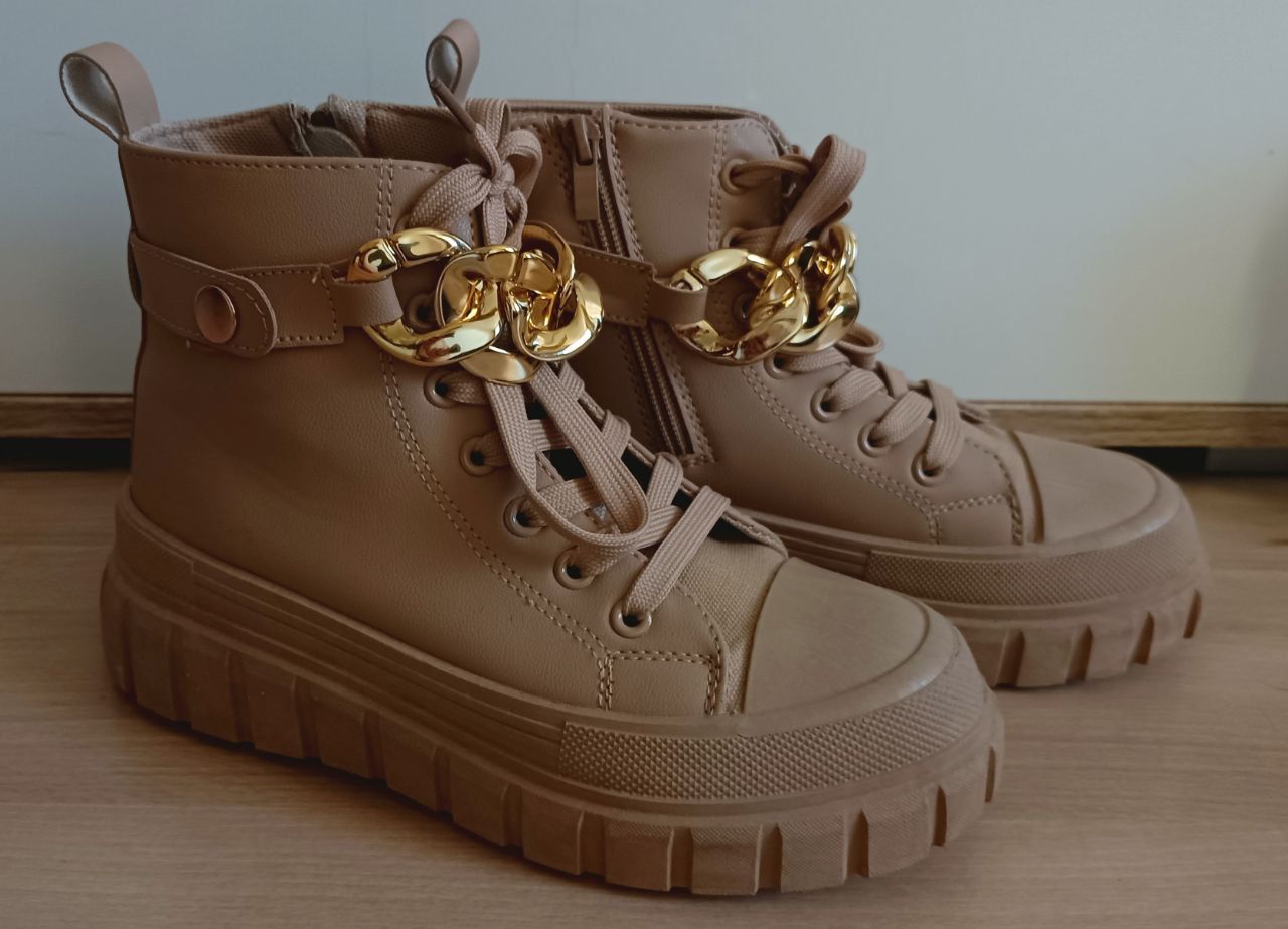 Women High Sneakers Fashionable Shoes